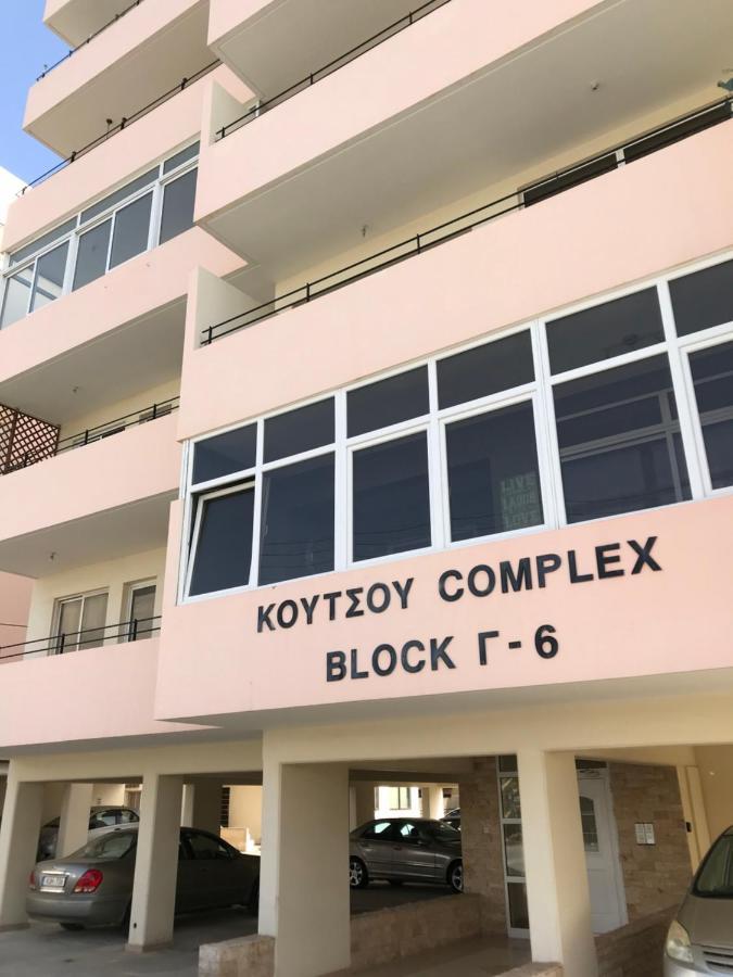 لارنكا Pool Apartment المظهر الخارجي الصورة